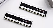Memorie G.Skill Trident Z5 96 GB DDR5 6400 MHz CL32, kit 2 x 48 GB, XMP 3.0, Alb-negru, RGB