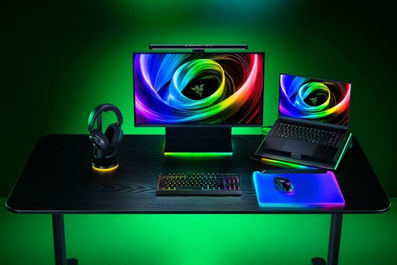 Tastatura wireless Razer Blackwidow V4 TKL HyperSpeed, switch Razer™ Mechanical Switches Gen-3 (Tactile), iluminare Razer™ Chroma RGB, pana la 980 ore autonomie, negru